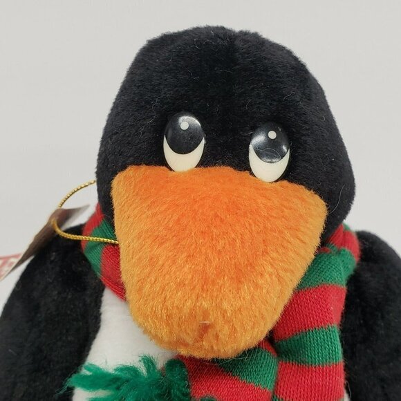 Gund 7" Pengilly Penguin Winter Christmas Holiday Scarf  Plush - Picture 3 of 6